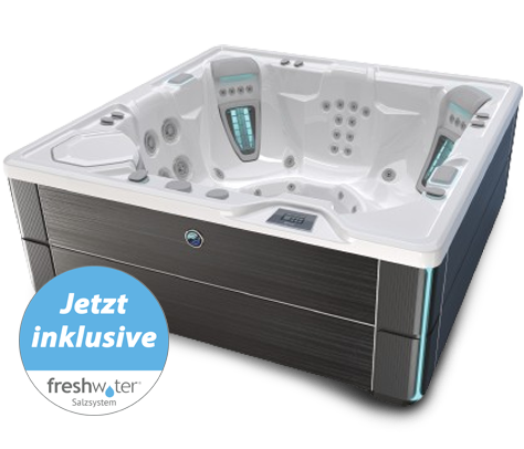 Foto eines Whirlpool mit einer Blackwood Außenverkleidung und mit einer Wanne in Alpinweiß